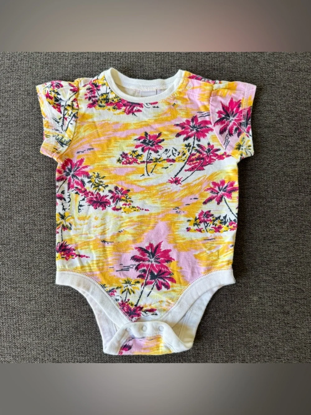 Y2K Old Navy Palm Tropical Resort Baby Girl Bodysuit  Pink Yellow Summer 3-6M